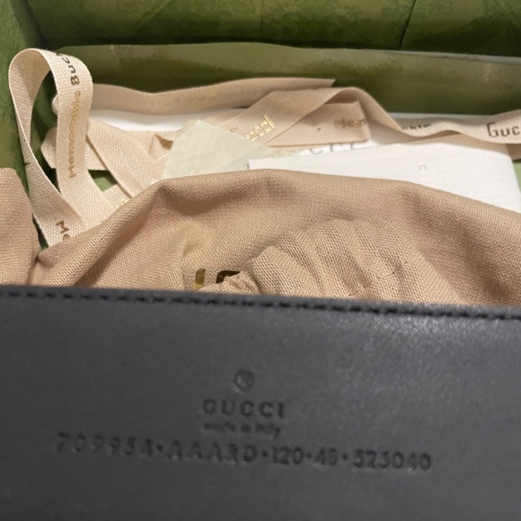 NWOT Gucci polka-dot belt with G buckle size 120/48 - LIMITED EDITION